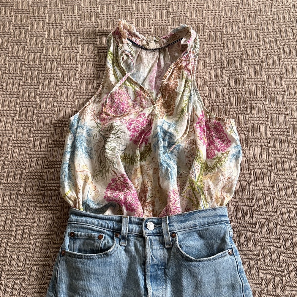 100% Linen Pilcro Floral V-Neck Sleeveless Top in Multi Colors - Picture 2 of 10
